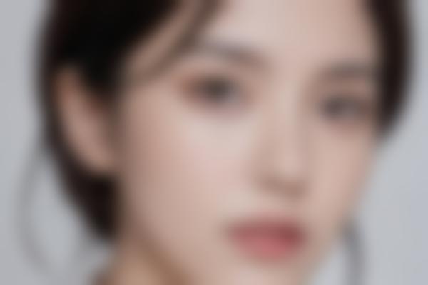 一、隆鼻不是“一键”，先看基础条件
